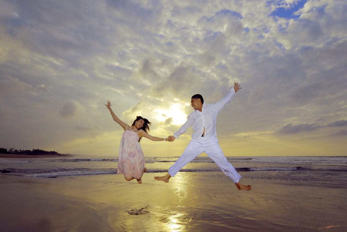 Puerto Vallarta destination wedding ceremony at sunset overlooking the ocean